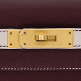 Hermès 28cm Kelly HSS Sellier Bordeaux/Craie Epsom Leather Brushed Gold Hardware