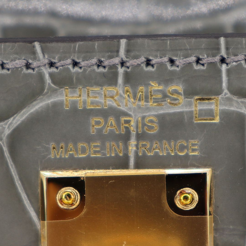 Herm�s 25cm Kelly Sellier Gris Cement Shiny Alligator Gold Hardware